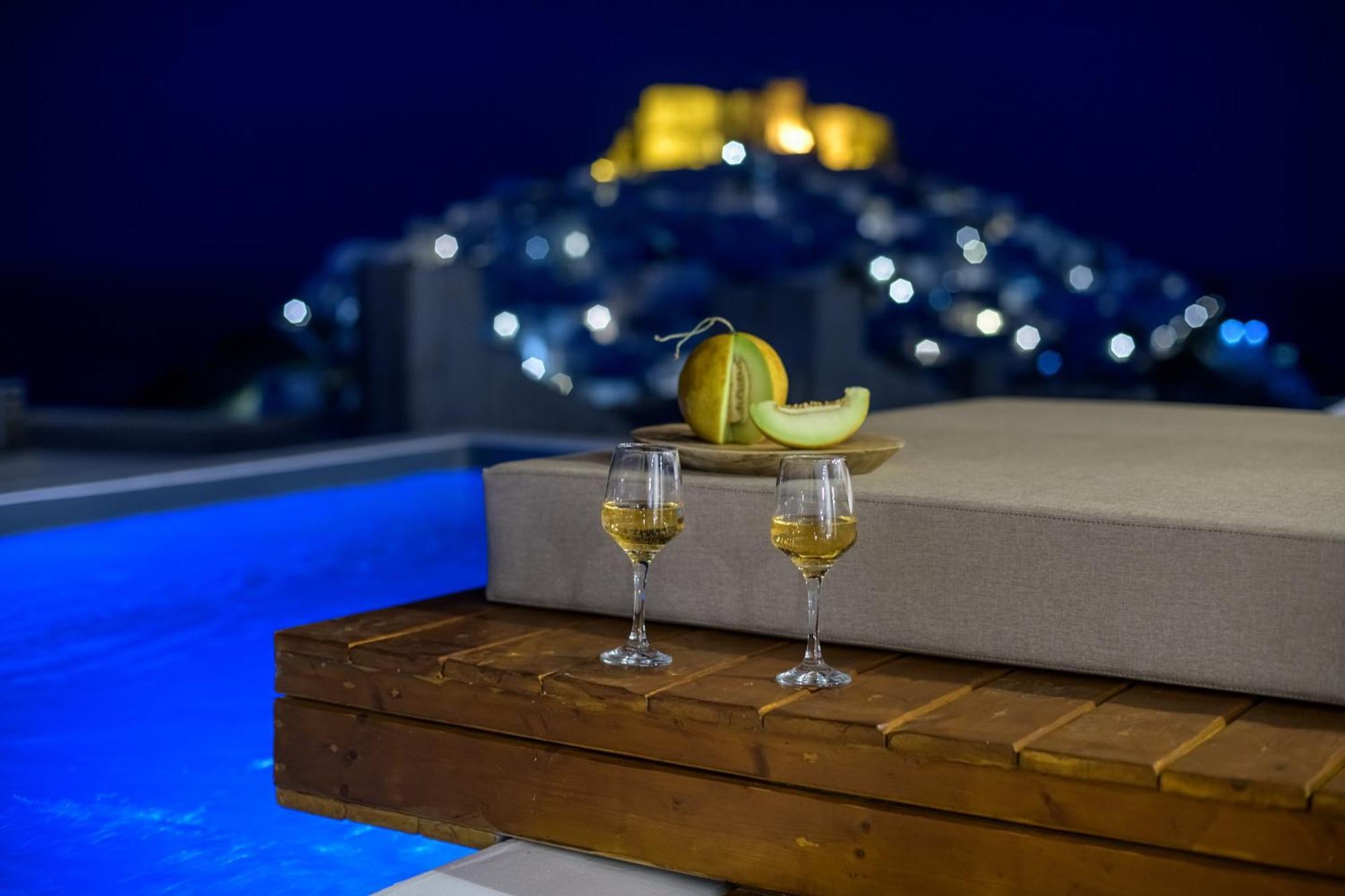 Oneiro Luxury Suites-Adults Only Astypálaia エクステリア 写真